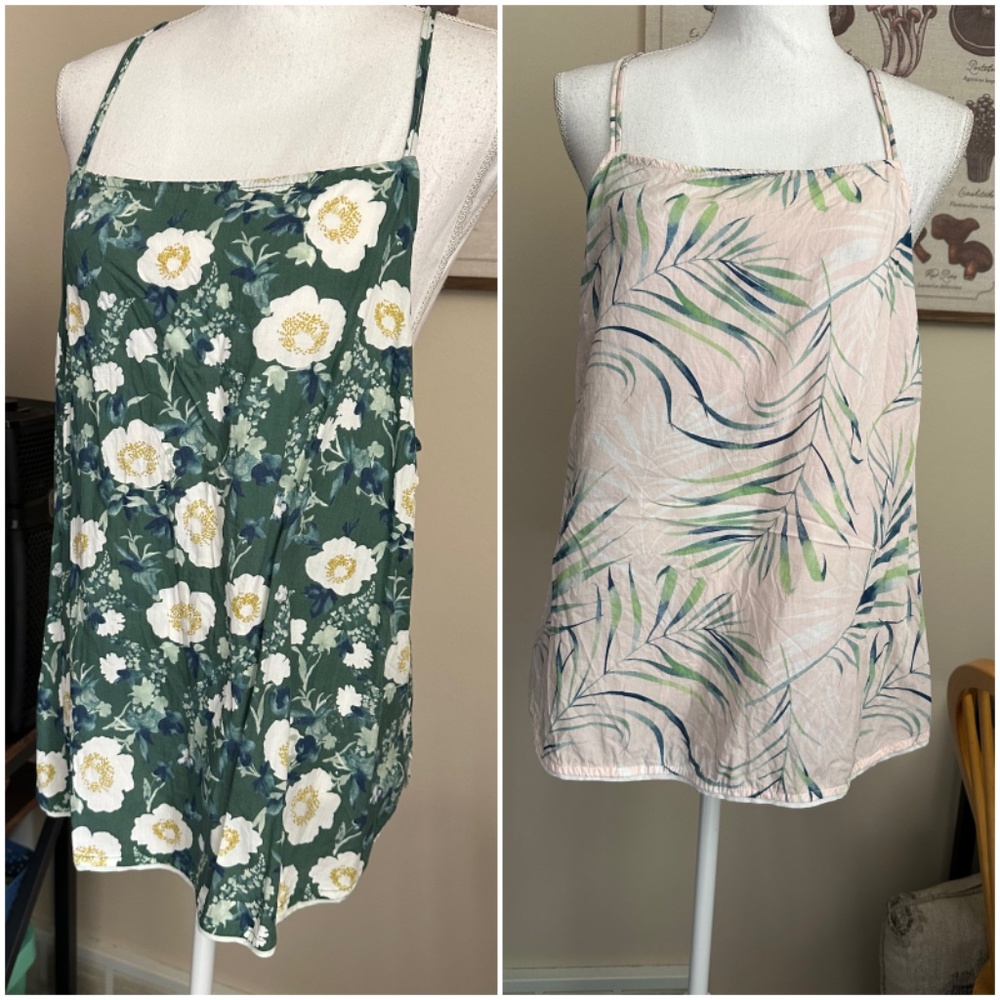 2 Stars Above Floral XL Sleep Tops; XL